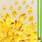 黄色の花びらとトルマリン〈25 x 20 cm　トルマリン、シトリンクオーツ〉